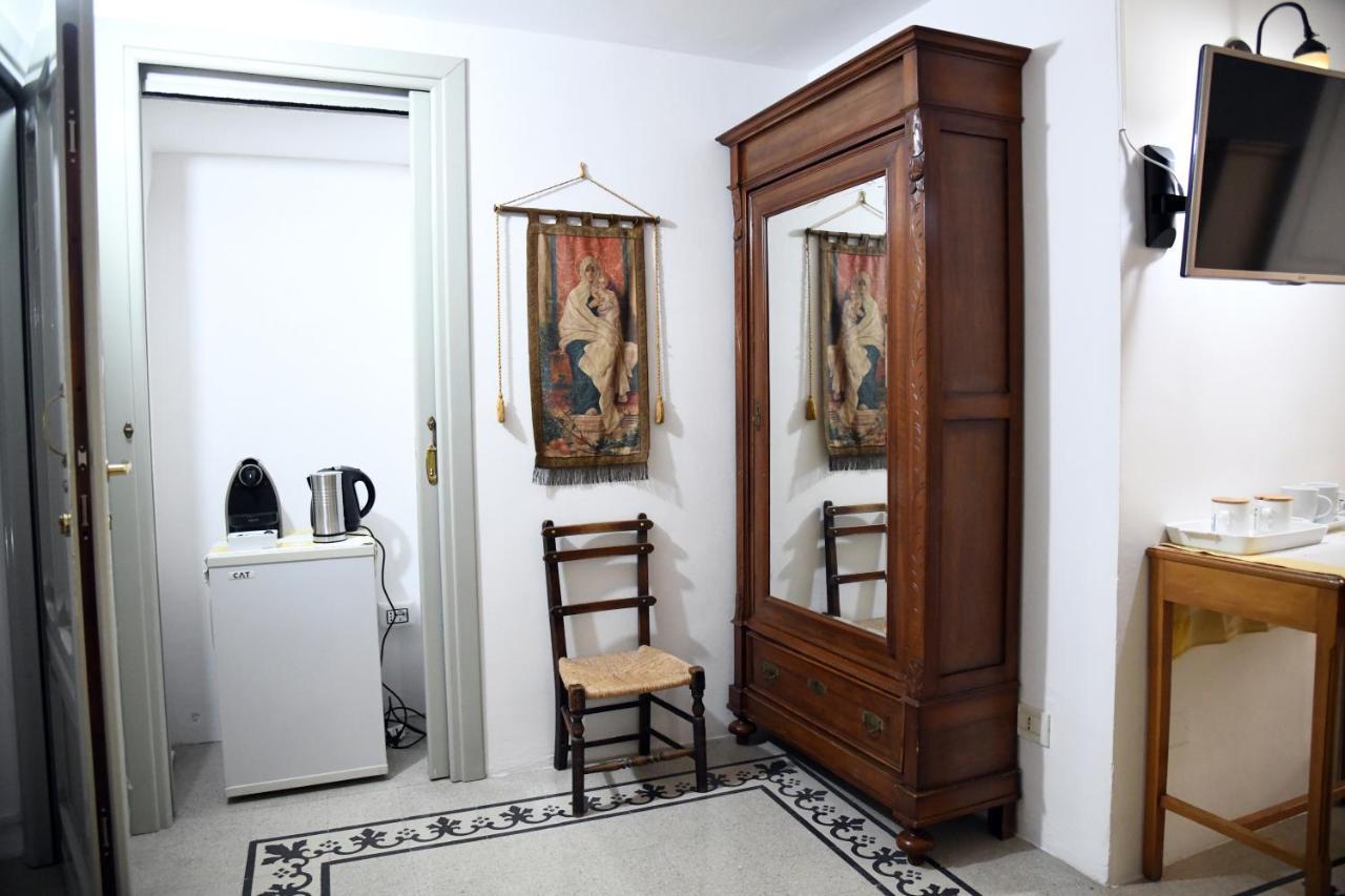 Hotel Domo Peonia Bianca Nuoro  Esterno foto