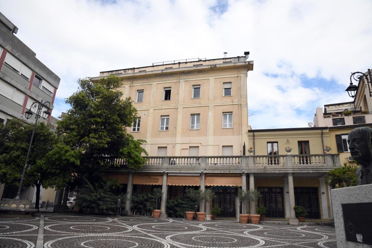 Hotel Domo Peonia Bianca Nuoro  Esterno foto